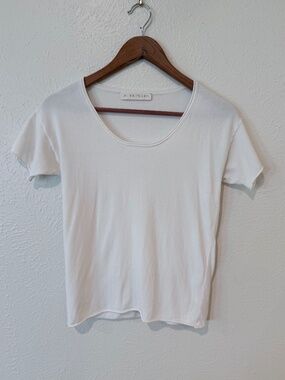 Live The Process White Scoop Neck Tee XS